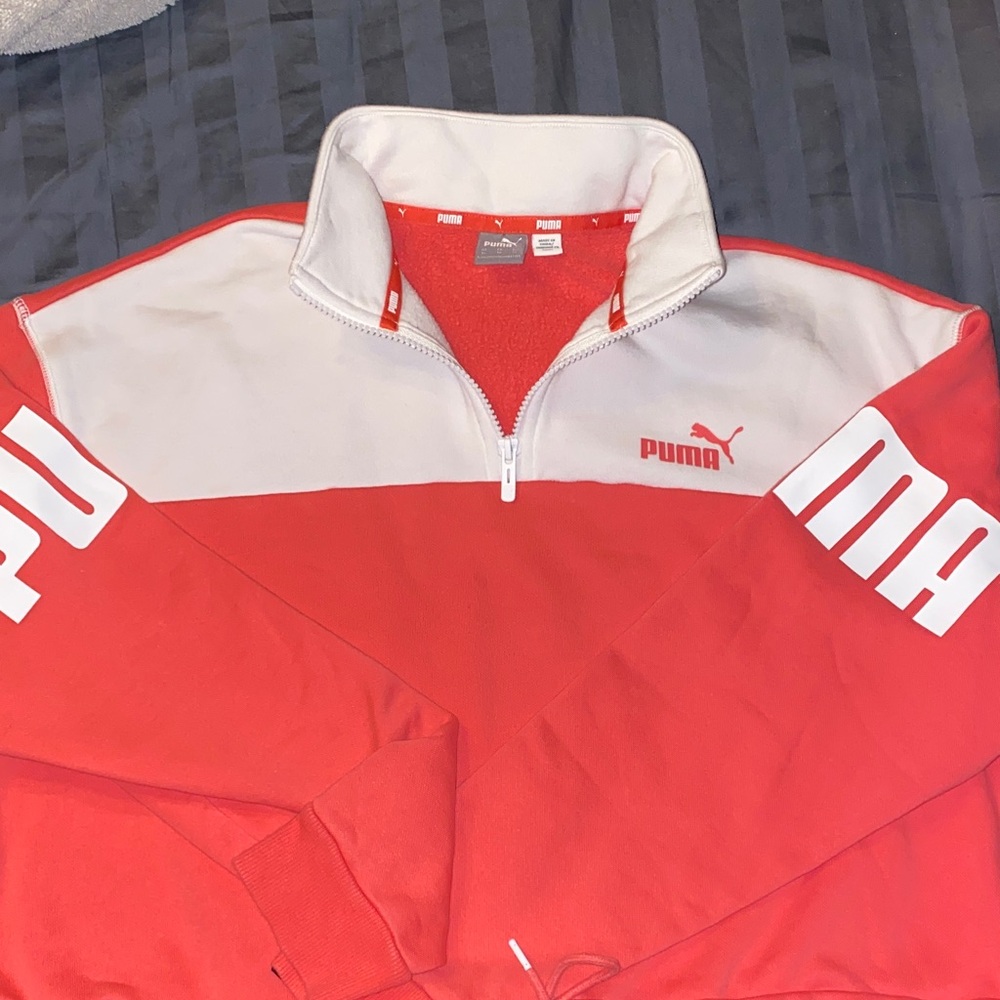 Puma Women's pink and White Zip-Up cropped Sweater